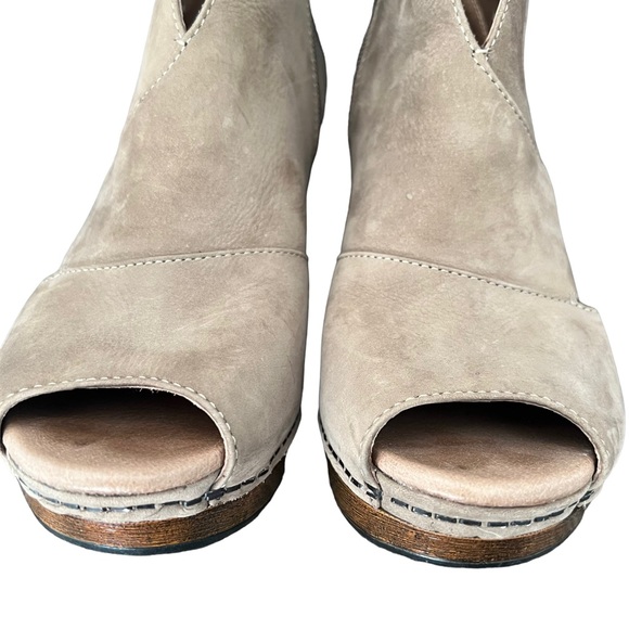 dansko delphina size 37